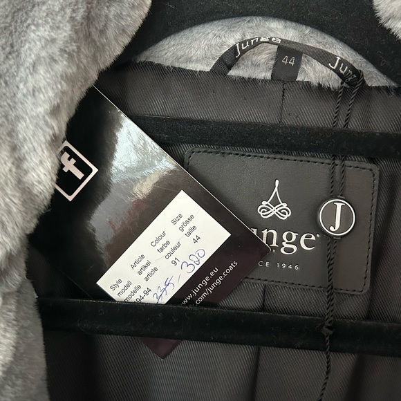 Junge Coat - Picture 4 of 11